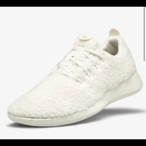 Allbirds limited edition white dasher fluffs size 8